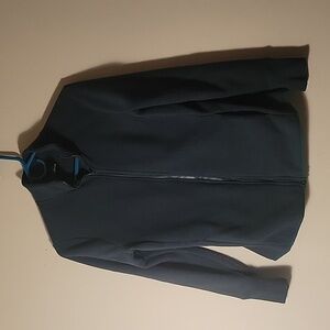 Old Navy lightweight green women's zip up fleece. Gently worn. Size XS